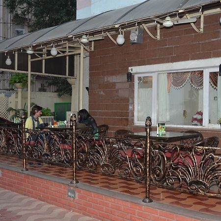Sea Palace Hotel - Near Gateway Of India Мумбай Екстериор снимка